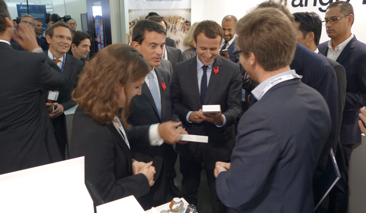 Handing our Withings Activité to Emmanuel Macron